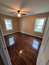 210 E Charles St in Marion, IL - Building Photo - Building Photo