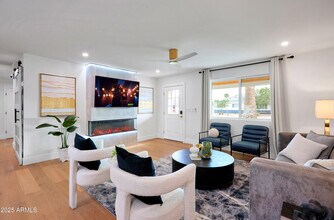 7320 E Latham St in Scottsdale, AZ - Building Photo - Building Photo