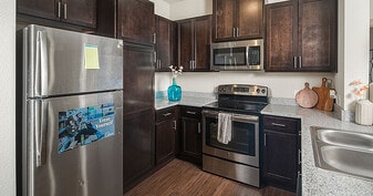 The Hayward Student Living in Eugene, OR - Building Photo