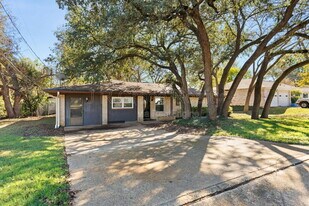 8806 Fox Hollow Dr in Waco, TX - Building Photo
