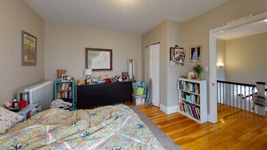 48 South Crescent Circuit, Unit 2 in Boston, MA - Building Photo - Building Photo