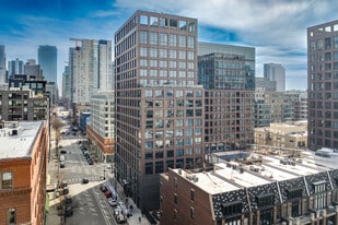 Union West in Chicago, IL - Building Photo