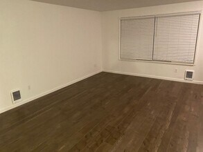 617 SW 3rd Plz, Unit A in Renton, WA - Building Photo - Building Photo