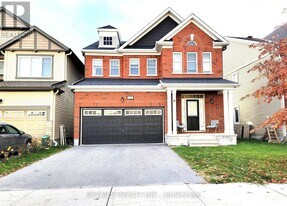 180 Cranesbill Rd in Ottawa, ON - Building Photo