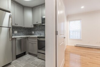 99 W Springfield St in Boston, MA - Building Photo - Building Photo