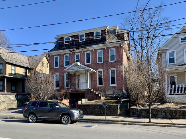 255 Washington St in East Stroudsburg, PA - Building Photo - Primary Photo