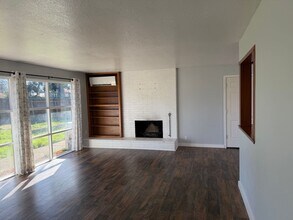 1431 Linden Ave in Springfield, OR - Building Photo - Building Photo