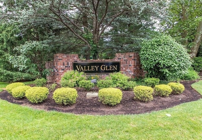 property at 313 Glen Ln