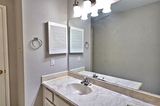 9206 Prairie Trails Dr in Spring, TX - Building Photo - Building Photo