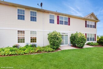 1038 Turin Dr in Hampshire, IL - Building Photo - Building Photo
