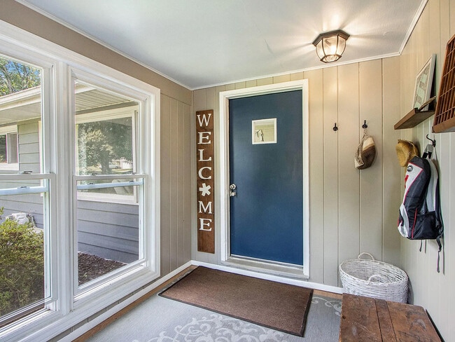 2909 Crestview Ave in Kalamazoo, MI - Foto de edificio - Building Photo