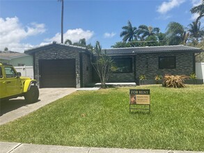 1443 Harding St in Hollywood, FL - Building Photo - Building Photo