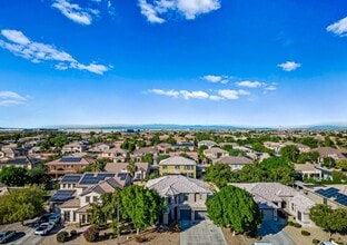 15046 W Sells Dr, Unit Suite 200 in Goodyear, AZ - Foto de edificio - Building Photo