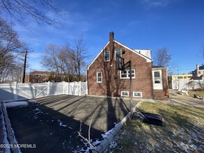 7 Garden St in Edison, NJ - Building Photo - Building Photo