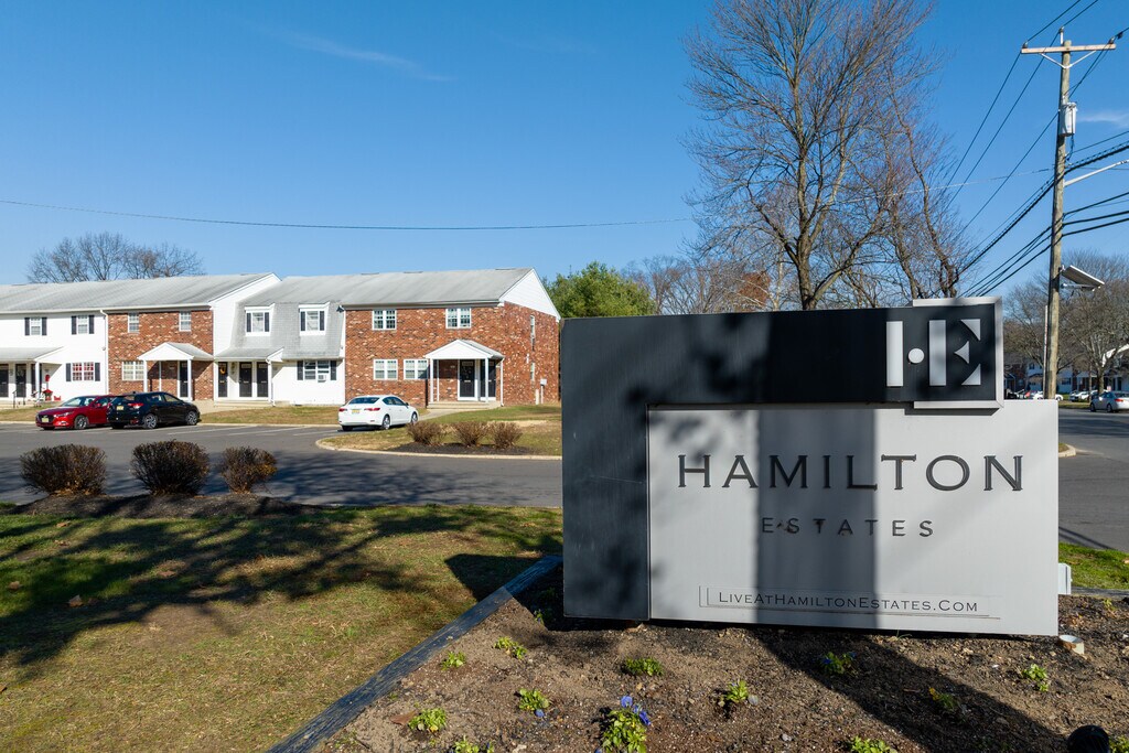 Apartment Complexes In Hamilton Nj