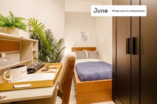 Room in Shared 3 bed/1 bath home in New York, NY - Building Photo