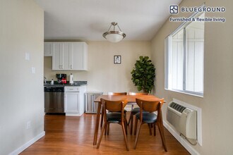 877 Heatherstone Way, Unit FL2-ID1668 in Mountain View, CA - Foto de edificio - Building Photo