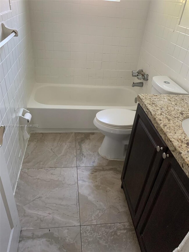 5971 NW 17th Pl, Unit 109 in Sunrise, FL - Foto de edificio - Building Photo