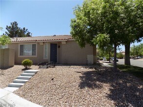 300 Magnolia Arbor St in Las Vegas, NV - Building Photo - Building Photo