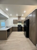 Alexander Valley in Cloverdale, CA - Building Photo