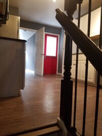 1203 W Cross St photo'