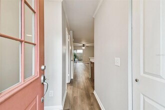 3308 W Wyoming Cir in Tampa, FL - Building Photo - Building Photo