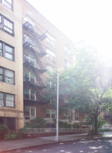 231 W 25th St in New York, NY - Building Photo - Building Photo