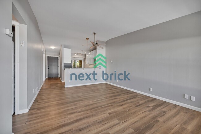 130 105th Ave SE in Bellevue, WA - Building Photo - Building Photo