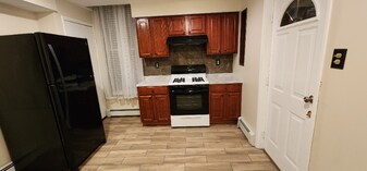 33 Willow Ave in North Plainfield, NJ - Building Photo