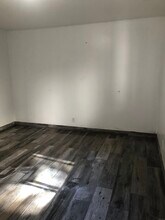 14545 Margate St, Unit 1 in Van Nuys, CA - Building Photo - Building Photo