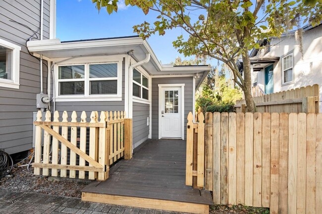 property at 1918 S Ferncreek Ave