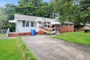 2109 Gayley St in Columbia, SC - Building Photo