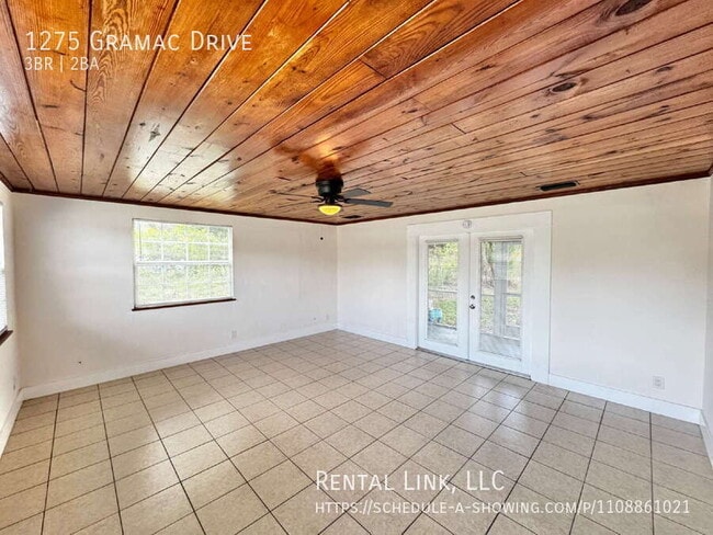 1275 Gramac Dr in North Fort Myers, FL - Building Photo - Building Photo