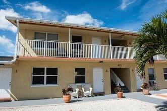 Island House Apartments in Hutchinson Island, FL - Foto de edificio - Building Photo
