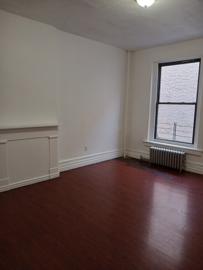 41 Bruckner Blvd in Bronx, NY - Building Photo - Building Photo