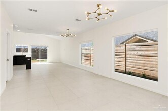 24 N 28th St in McAllen, TX - Building Photo - Building Photo