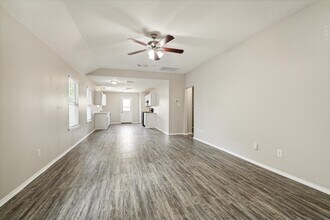 1435 Glasholm Dr in Houston, TX - Foto de edificio - Building Photo