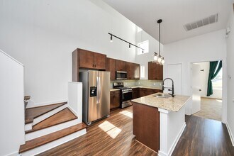 2421 Wentworth St in Houston, TX - Building Photo - Building Photo