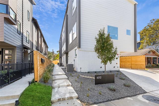property at 6012 Hudson St