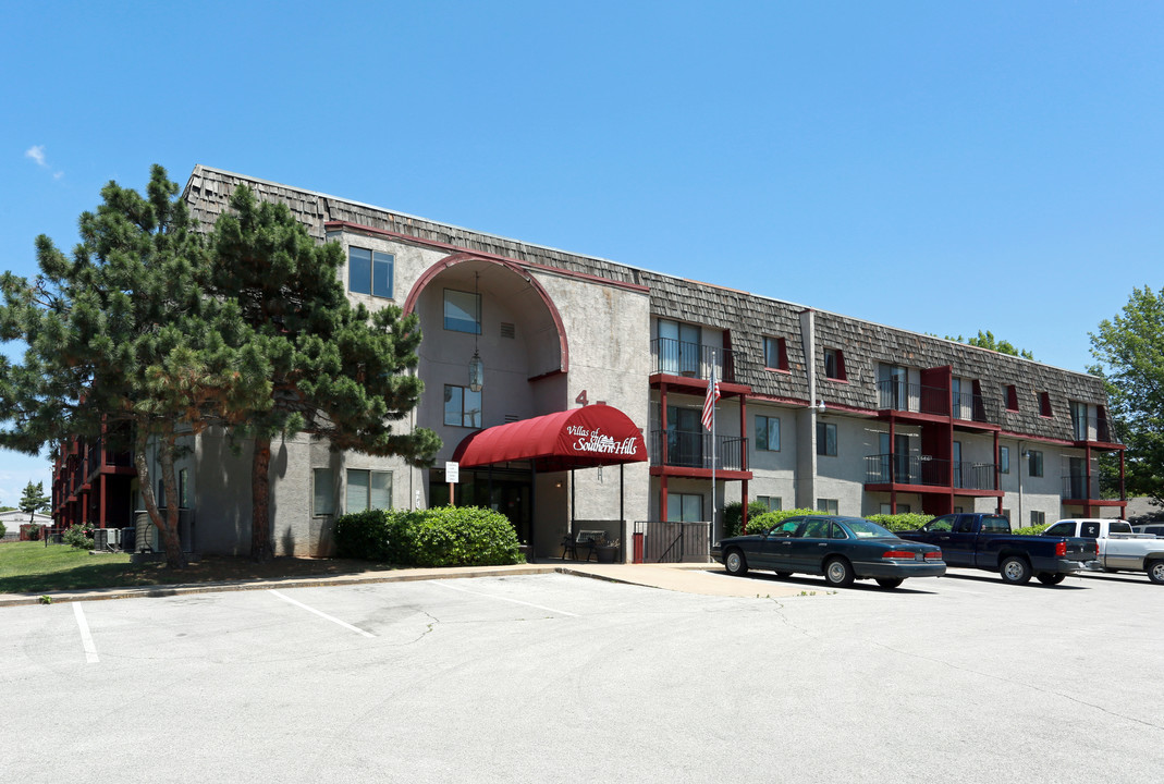 Southern Hills Retirement Community in Tulsa, OK - Foto de edificio