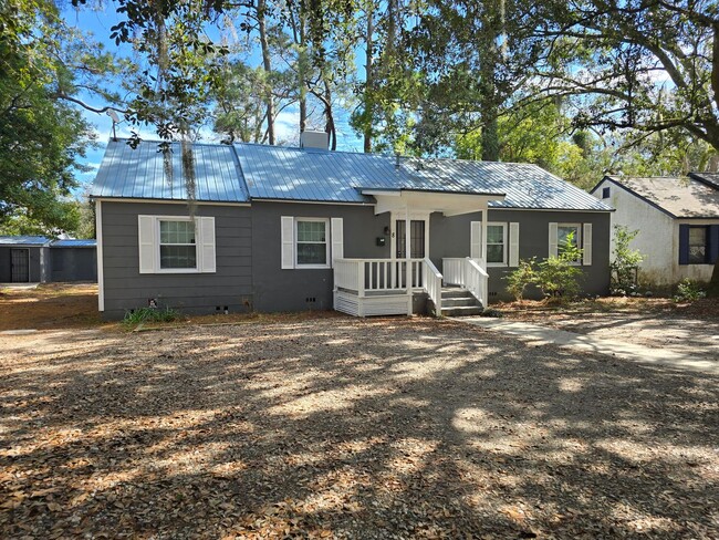 8 Hibiscus Ave in Savannah, GA - Building Photo - Building Photo