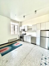 521 W 2nd Street - Leijona in Duluth, MN - Building Photo - Interior Photo