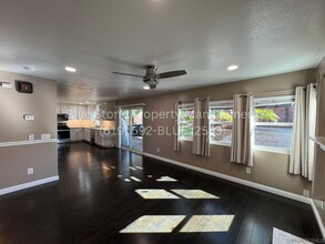 761 Whispering Trails Dr in Chula Vista, CA - Building Photo - Building Photo