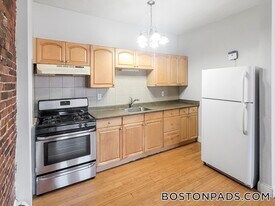 338 Warren St in Boston, MA - Building Photo
