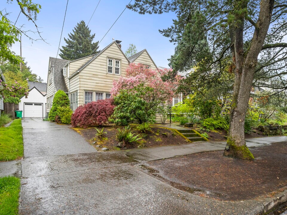 1812 NE 51st Avenue in Portland, OR - Building Photo