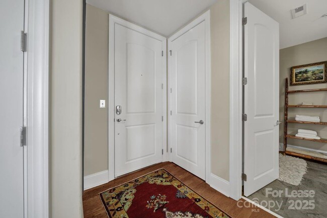 4620 Piedmont Row Dr in Charlotte, NC - Building Photo - Building Photo