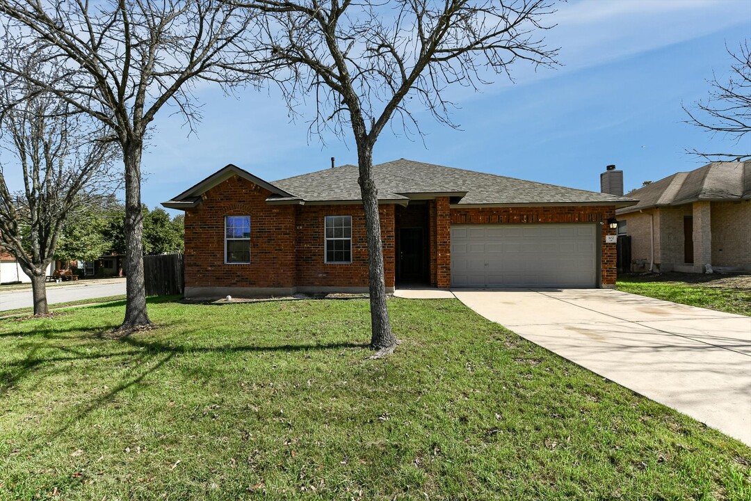 302 Bonita Ct in Leander, TX - Foto de edificio