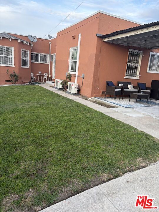 1956 W 73rd St in Los Angeles, CA - Building Photo - Building Photo