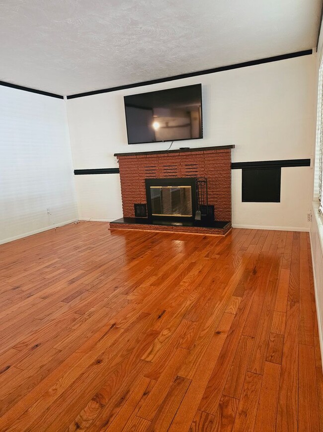 530 N Oregon St in Jacksonville, OR - Building Photo - Building Photo