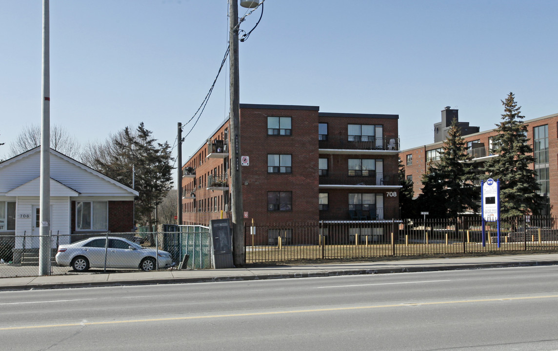 Kennedy Apartments in Toronto, ON - Building Photo